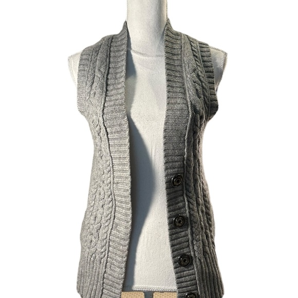 Banana Republic Sweaters - Banana Republic Merlino Wool Knit Sweater Vest